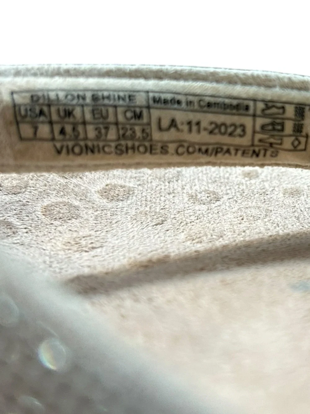 Vionic Dillon Shine Rhinestone Silver Cream Thong Sandal Flip Flops Size 7